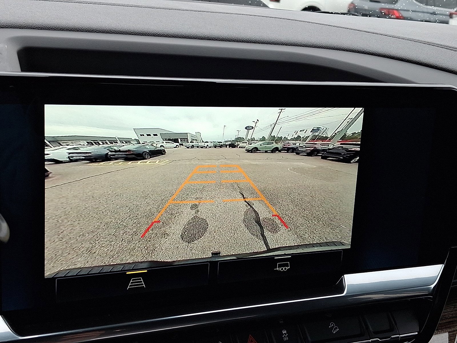 Used 2024 Chevrolet Silverado 1500 LT Trail Boss w/ Dark Appearance Package image 17