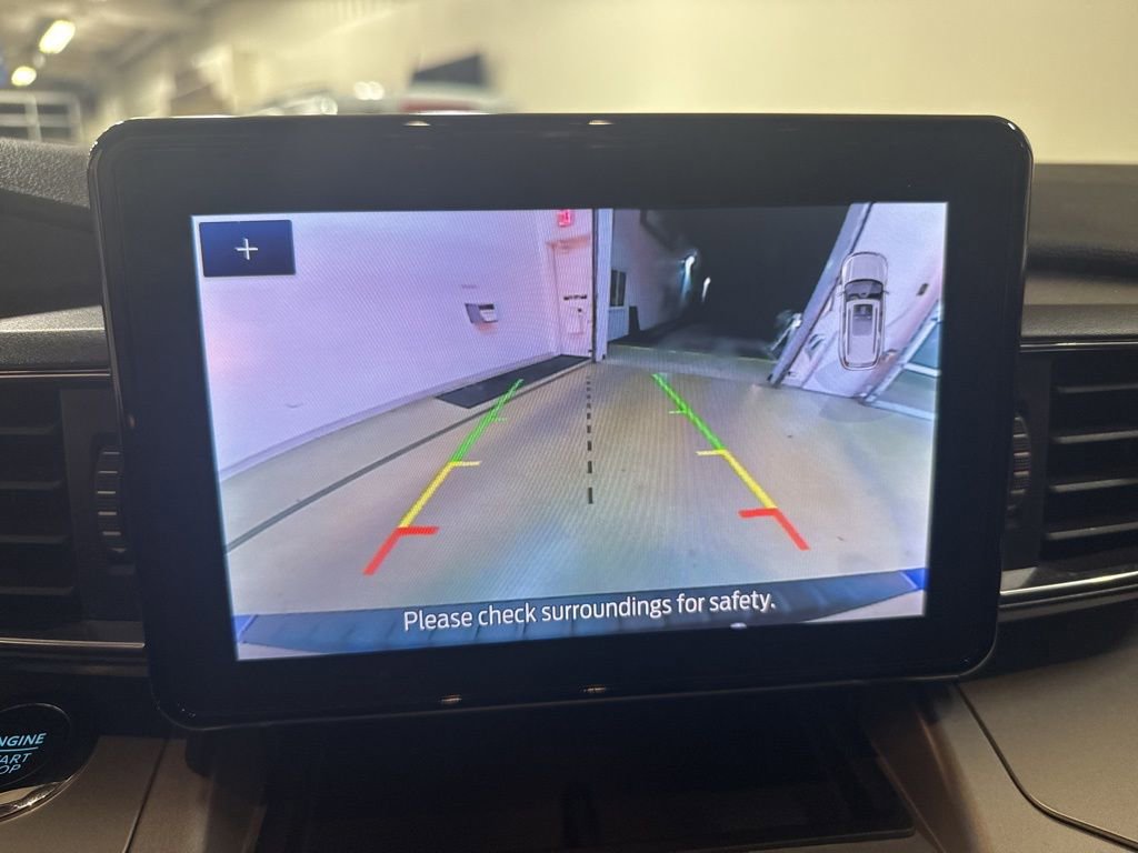 Certified 2022 Ford Explorer XLT w/ Equipment Group 202A image 28