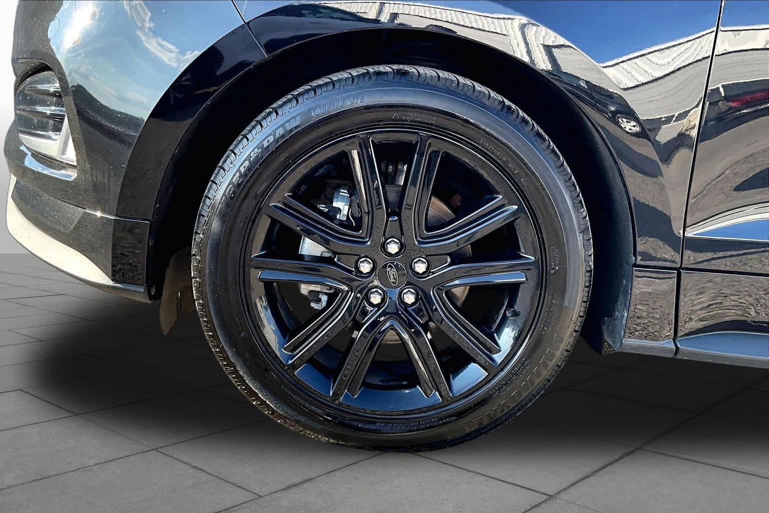 Certified 2020 Ford Edge ST-Line FWD image 13