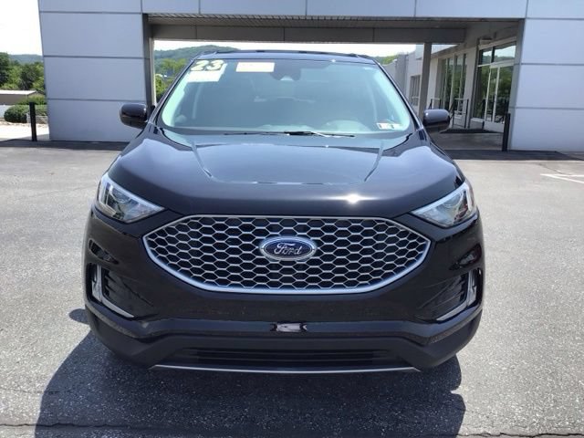 Certified 2023 Ford Edge SEL w/ Convenience Package AWD/4WD image 3
