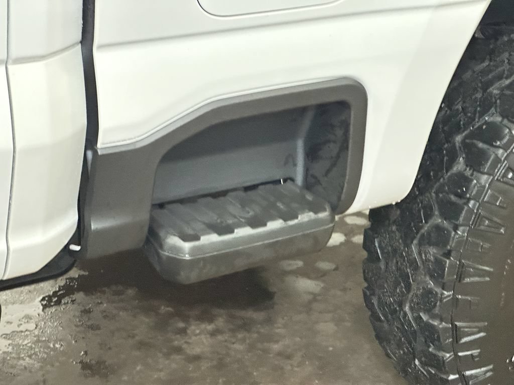 Certified 2024 Ford F250 Lariat w/ Tremor Off-Road Package AWD/4WD image 23