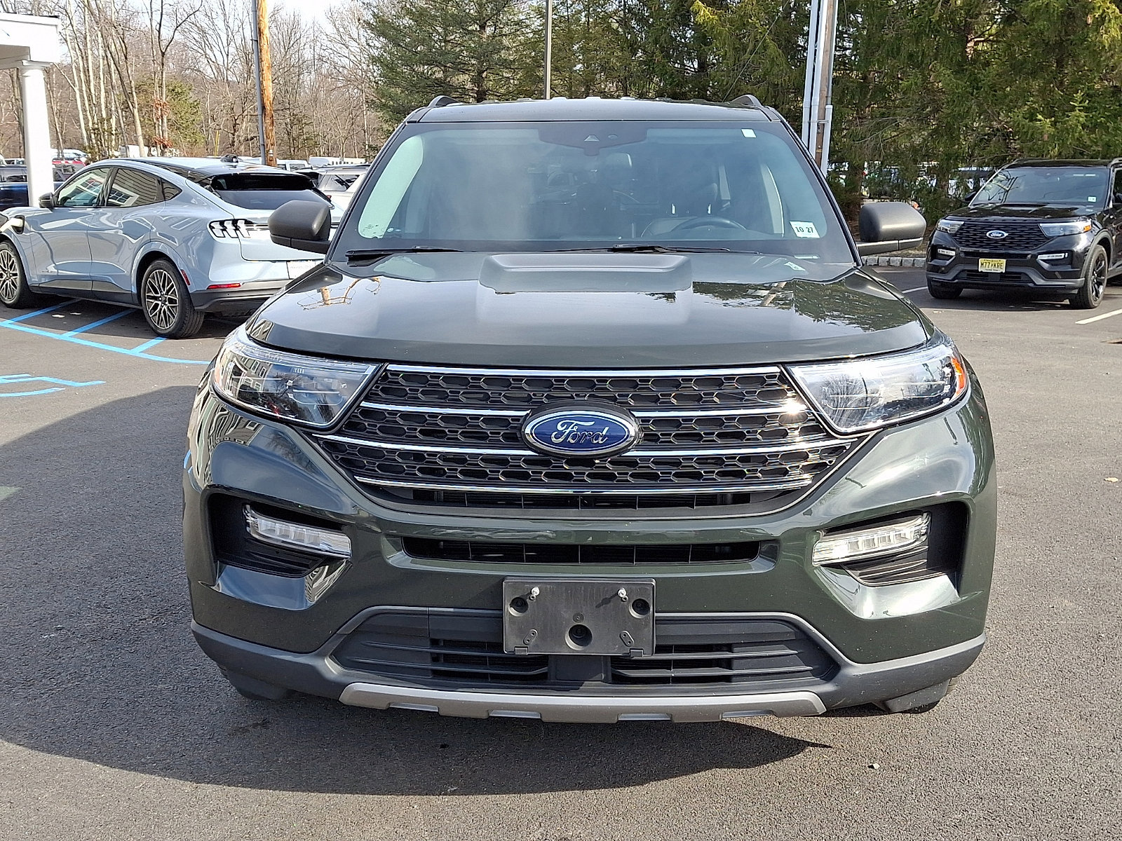 Certified 2022 Ford Explorer XLT w/ Equipment Group 202A image 7