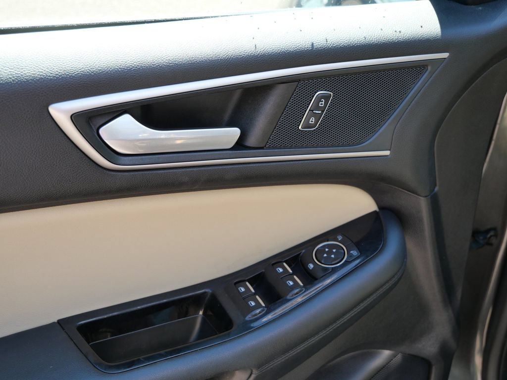 Certified 2019 Ford Edge SEL w/ Equipment Group 201A AWD/4WD image 21