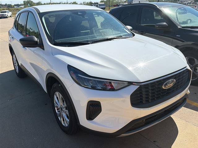 Certified 2025 Ford Escape Active AWD/4WD image 2