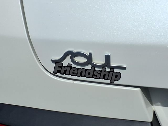 Used 2022 Kia Soul LX w/ Technology Package FWD image 8