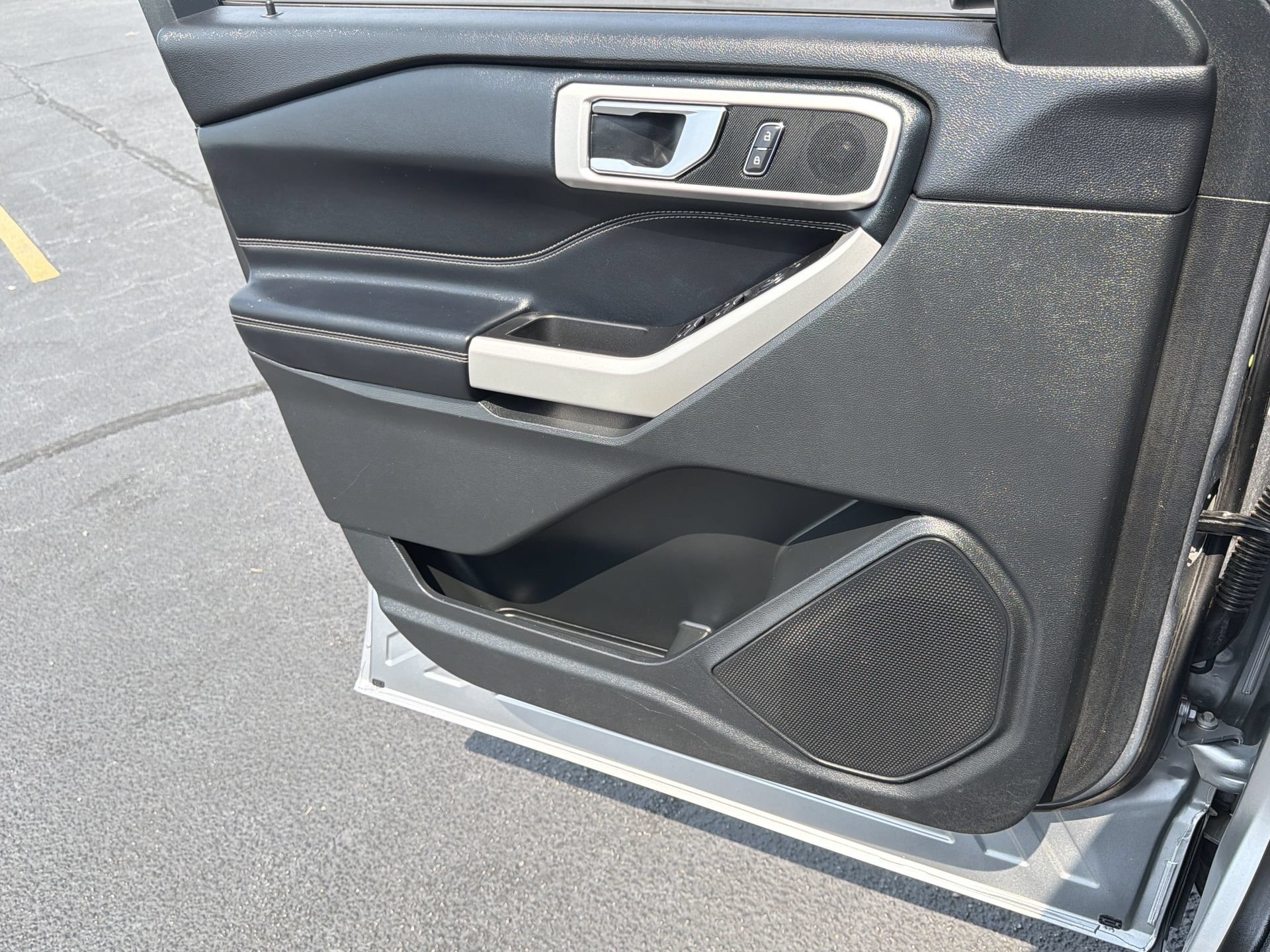 Certified 2021 Ford Explorer XLT RWD image 13