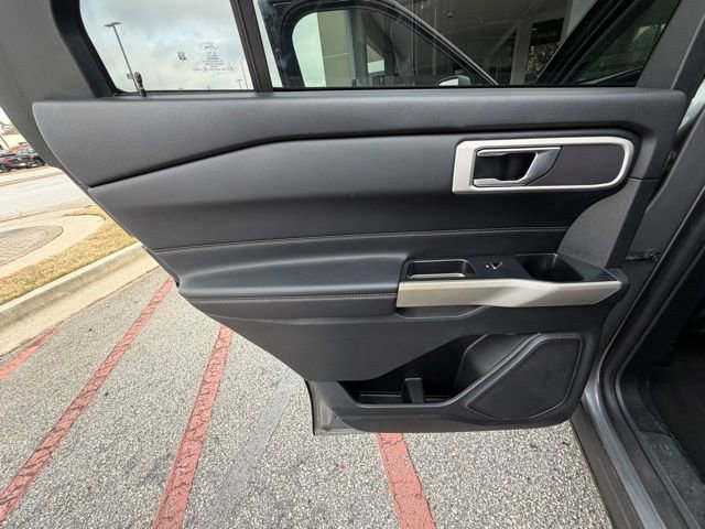 Certified 2021 Ford Explorer XLT w/ Equipment Group 202A image 16