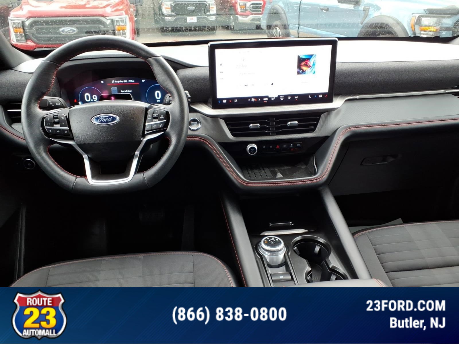 Certified 2025 Ford Explorer ST-Line w/ Premium Package AWD/4WD image 12