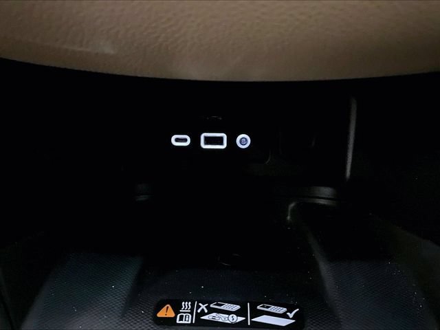 Used 2023 Chevrolet Equinox Premier AWD/4WD image 31