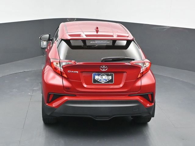 Used 2022 Toyota C-HR XLE image 11