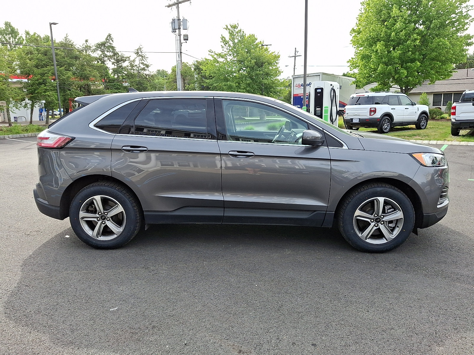 Certified 2023 Ford Edge SEL w/ Convenience Package AWD/4WD image 4