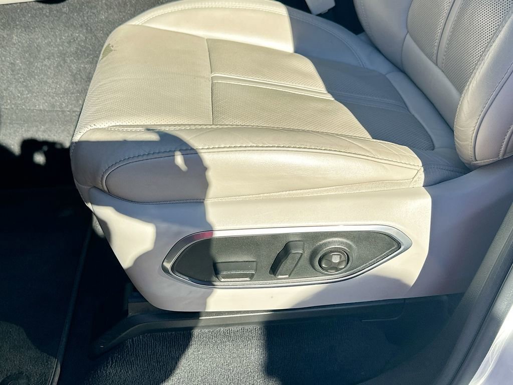 Used 2023 Jeep Wagoneer Series III w/ Preferred Equipment Group image 10