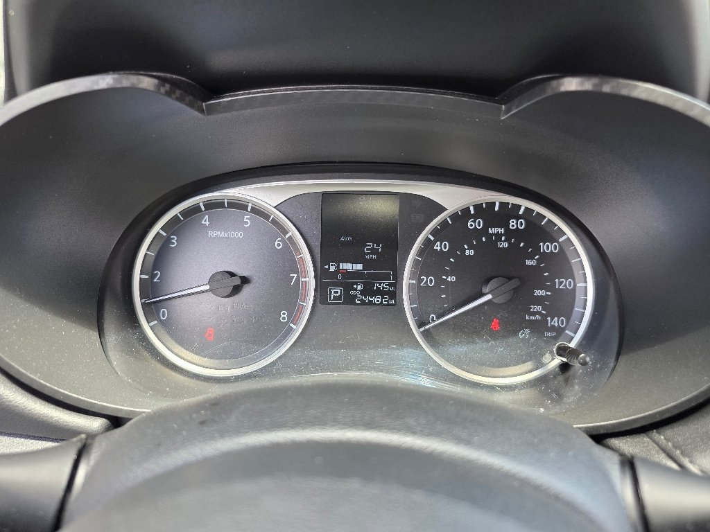 Used 2025 Nissan Versa S FWD image 3