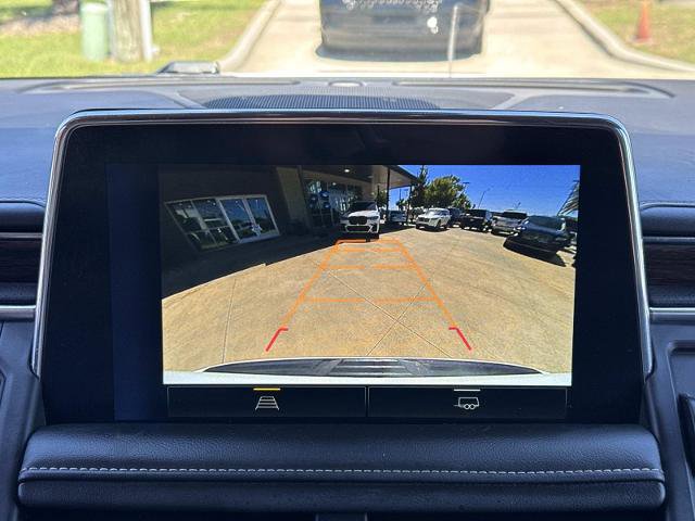 Used 2023 Chevrolet Suburban Premier image 27