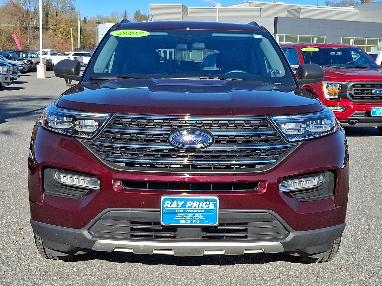Certified 2022 Ford Explorer XLT w/ Equipment Group 202A AWD/4WD image 2
