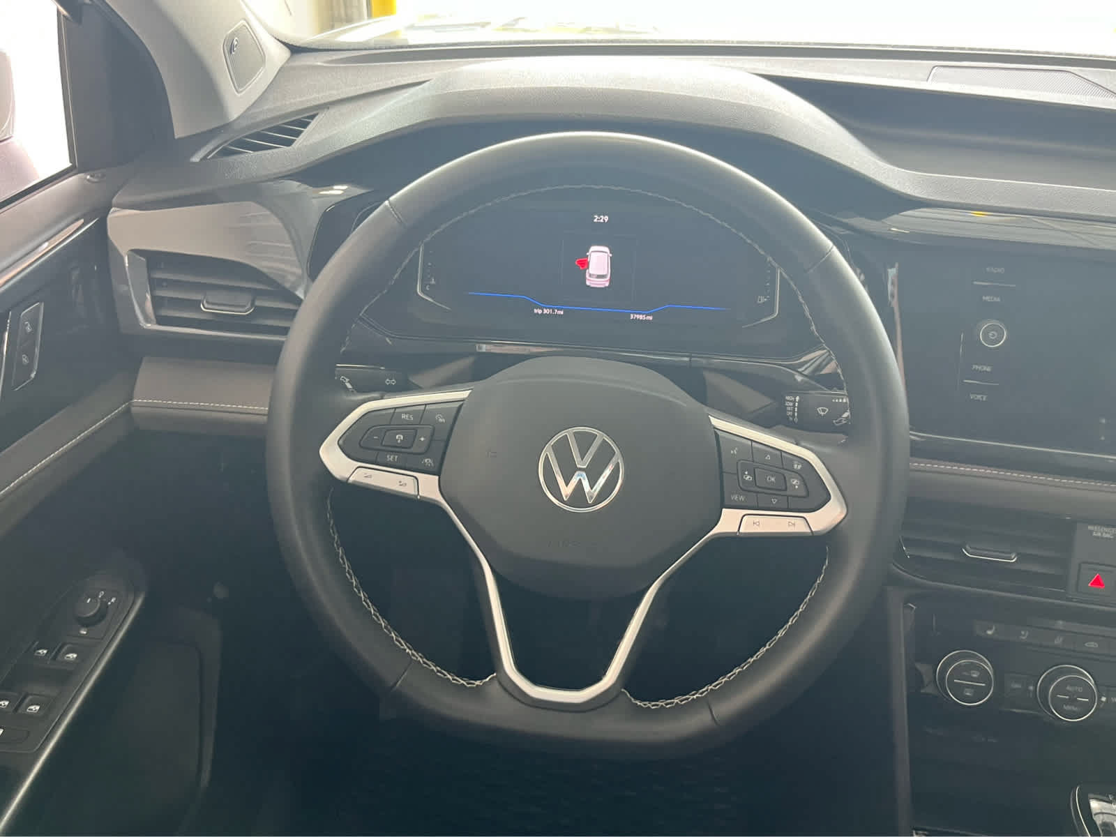 Used 2022 Volkswagen Taos SEL AWD/4WD image 14
