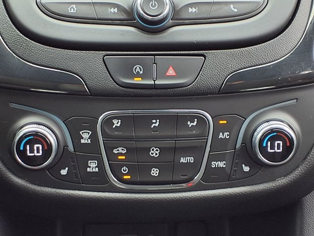 Used 2022 Chevrolet Equinox RS w/ LPO, Floor Liner Package FWD image 10