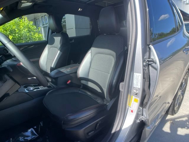 Certified 2023 Ford Escape ST-Line w/ Tech Pack #1 AWD/4WD image 14