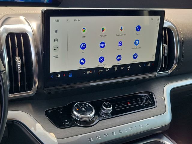 Certified 2025 Ford Expedition Platinum AWD/4WD image 8