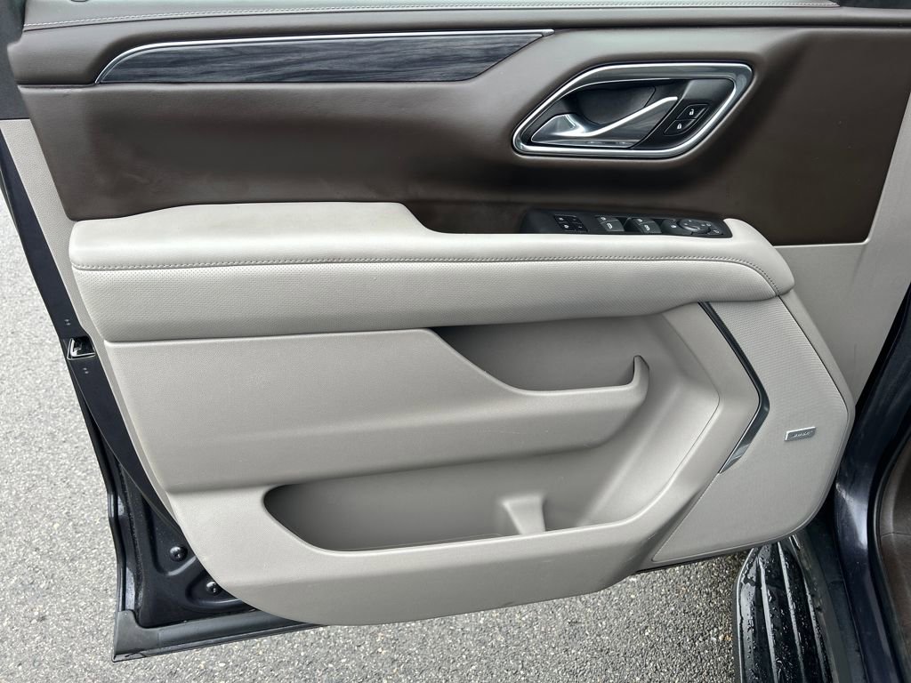 Used 2023 GMC Yukon XL SLT image 25