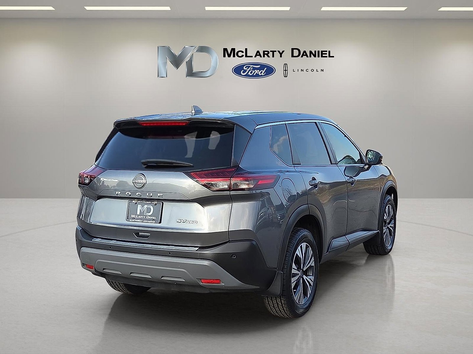 Used 2022 Nissan Rogue SV image 5