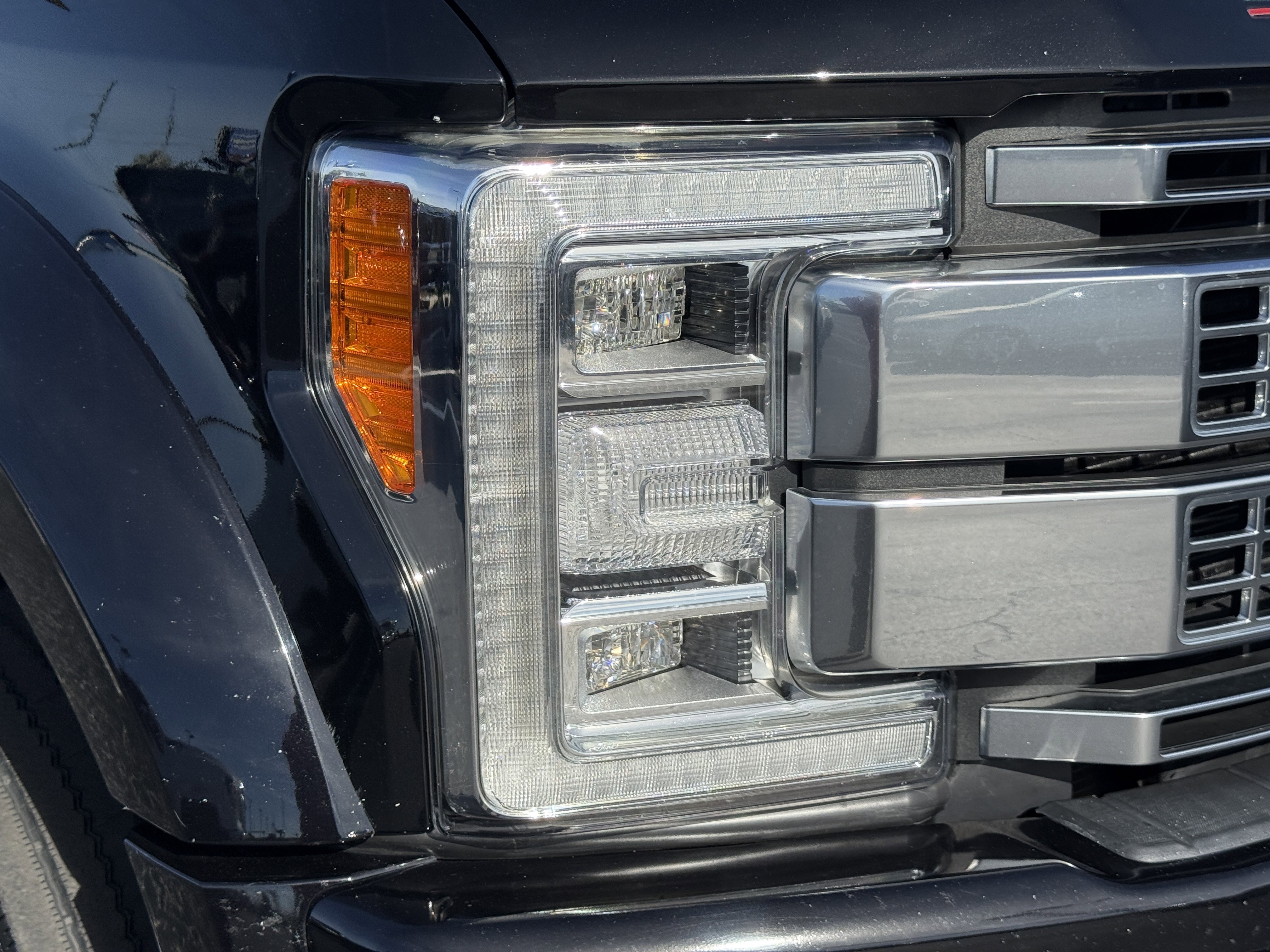 Certified 2019 Ford F450 Platinum w/ Platinum Ultimate Package image 7