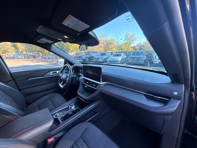 Certified 2025 Ford Explorer ST-Line AWD/4WD image 11
