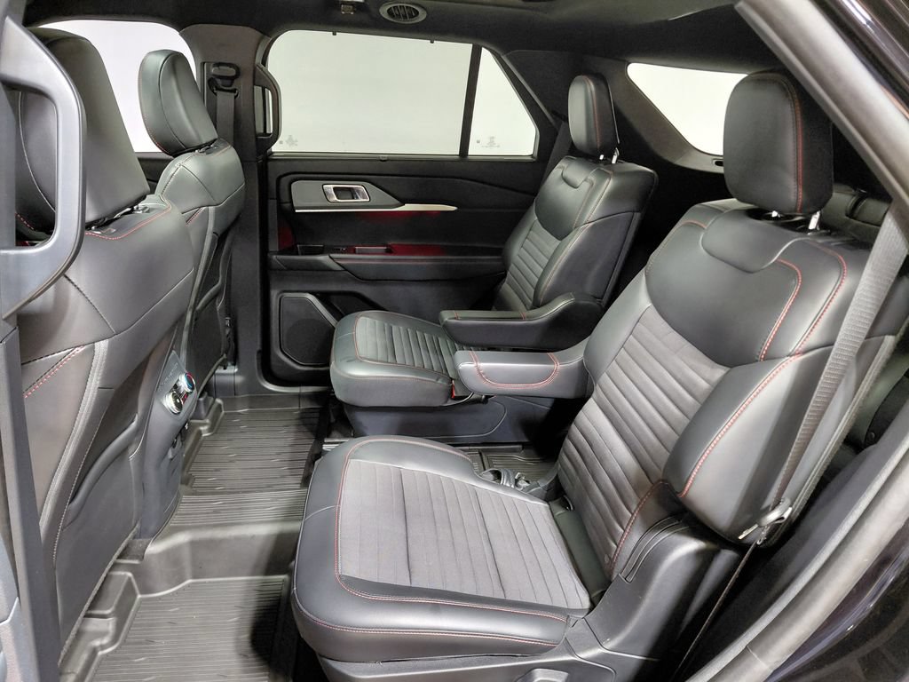 Certified 2025 Ford Explorer ST-Line w/ Premium Package AWD/4WD image 40