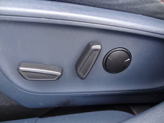 Certified 2022 Ford Maverick XLT w/ XLT Luxury Package FWD image 7