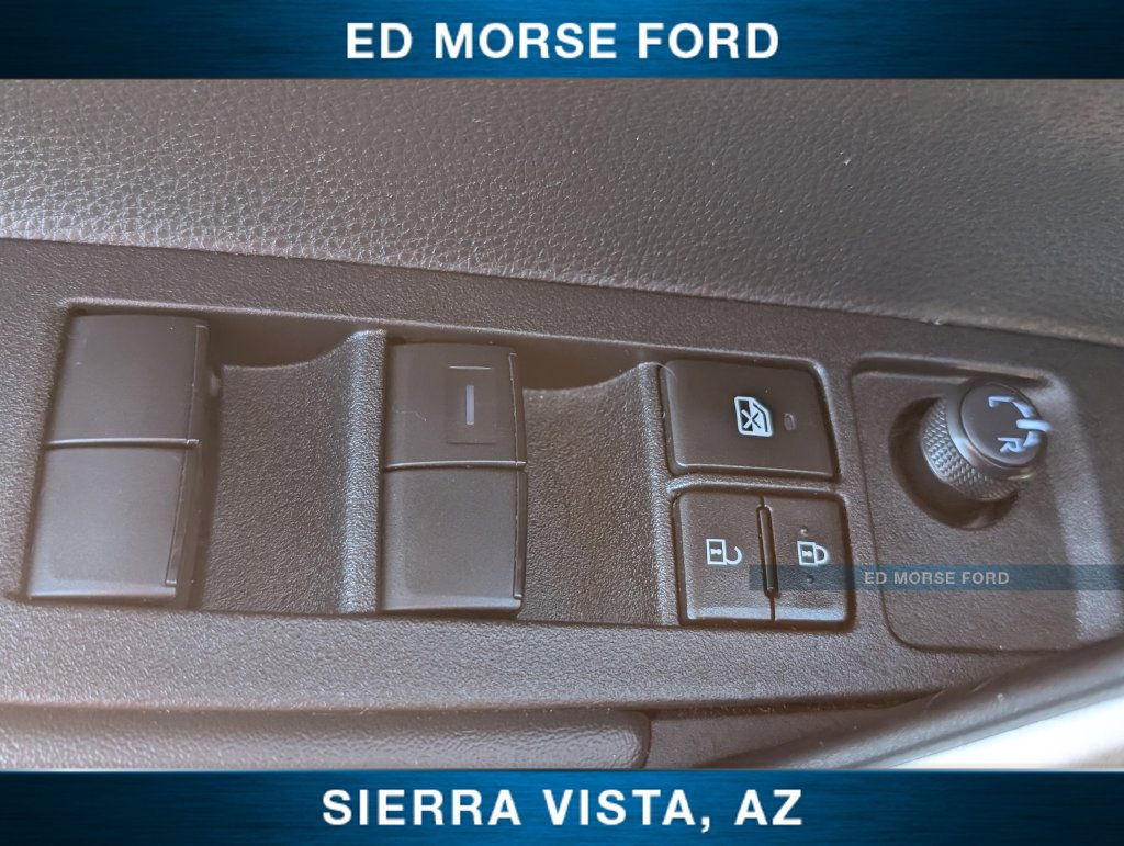 Used 2025 Toyota Corolla Cross XLE AWD/4WD image 11