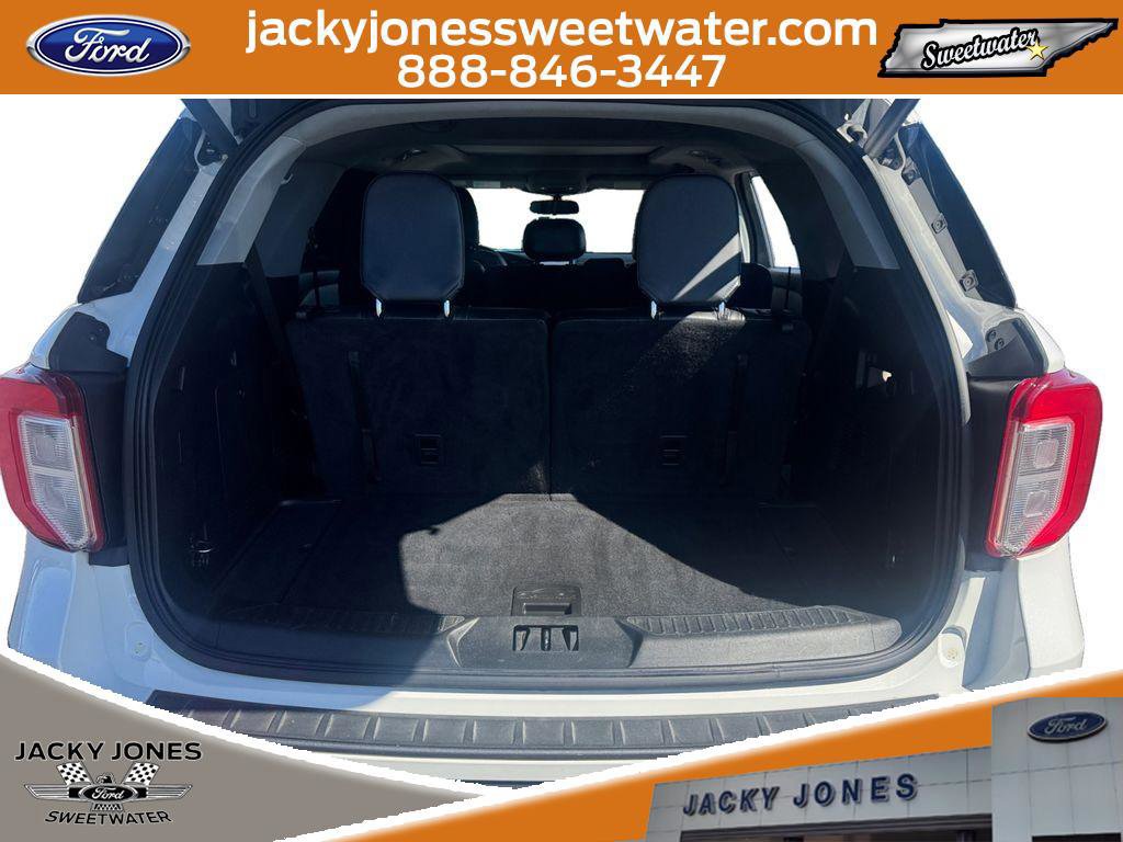 Certified 2022 Ford Explorer XLT w/ Equipment Group 202A image 19