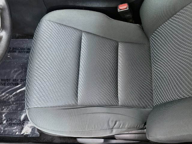 Used 2019 Toyota Highlander LE AWD/4WD image 18