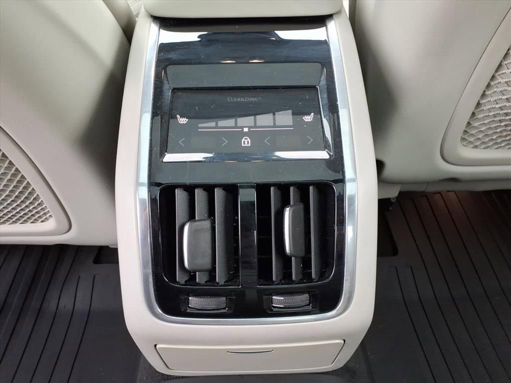 Used 2022 Volvo S90 B6 Inscription w/ Advanced Package image 29
