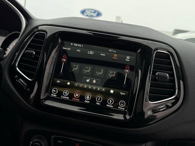 Used 2019 Jeep Compass Limited w/ Safety & Security Group image 32