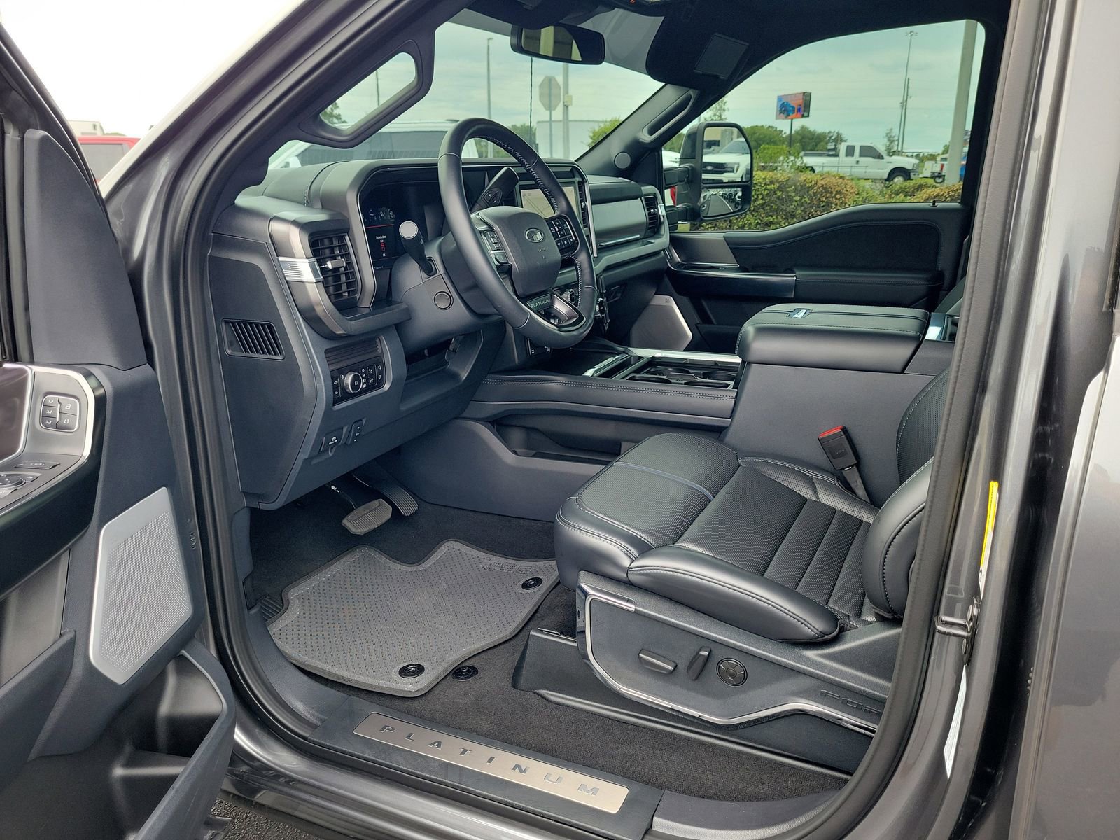 Certified 2026 Ford F250 Platinum w/ Tremor Off-Road Package AWD/4WD image 16