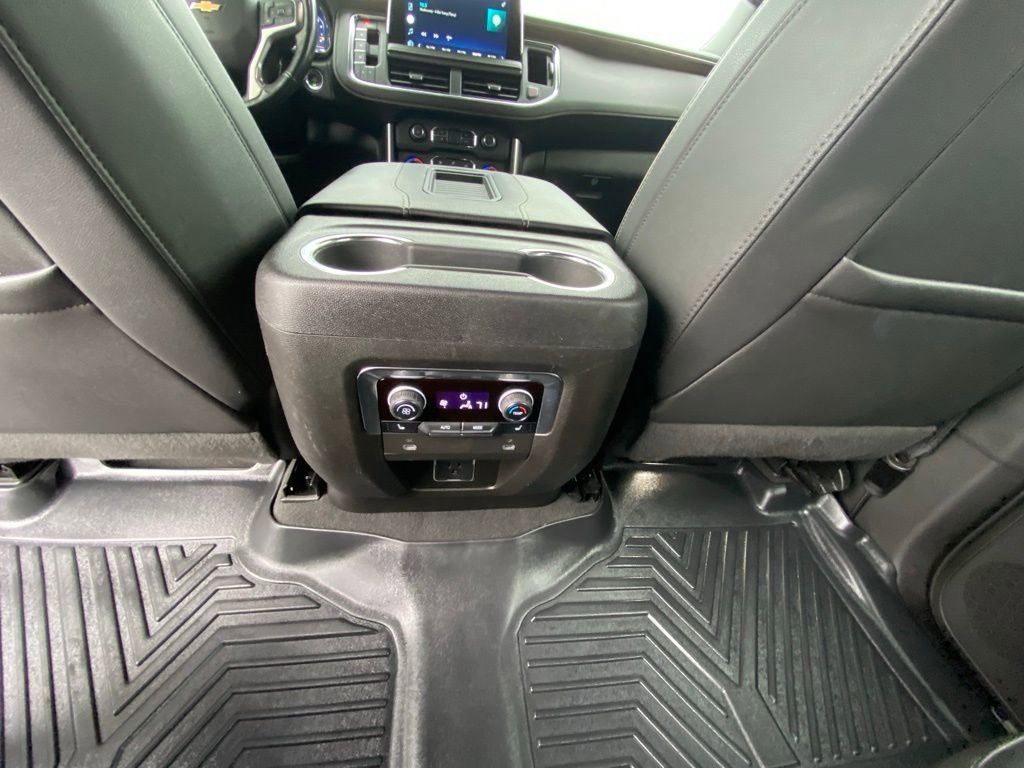 Used 2022 Chevrolet Suburban Premier AWD/4WD image 26