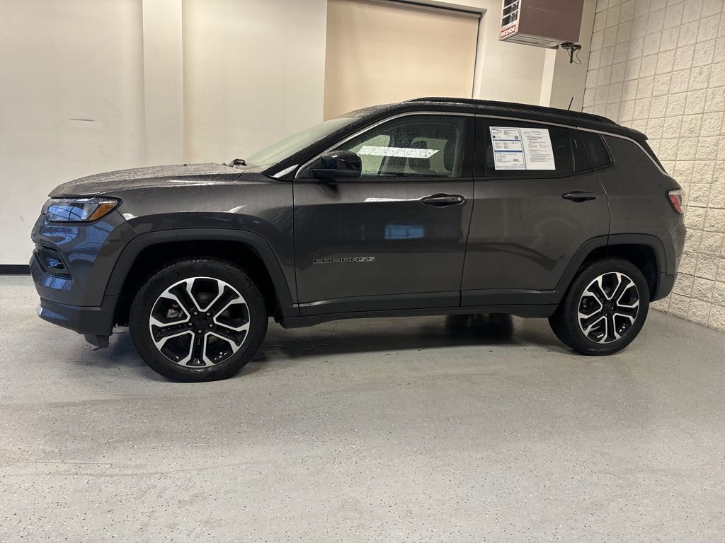 Used 2022 Jeep Compass Limited image 11