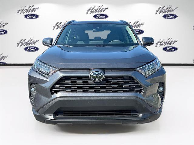 Used 2021 Toyota RAV4 XLE w/ Convenience Package FWD image 2