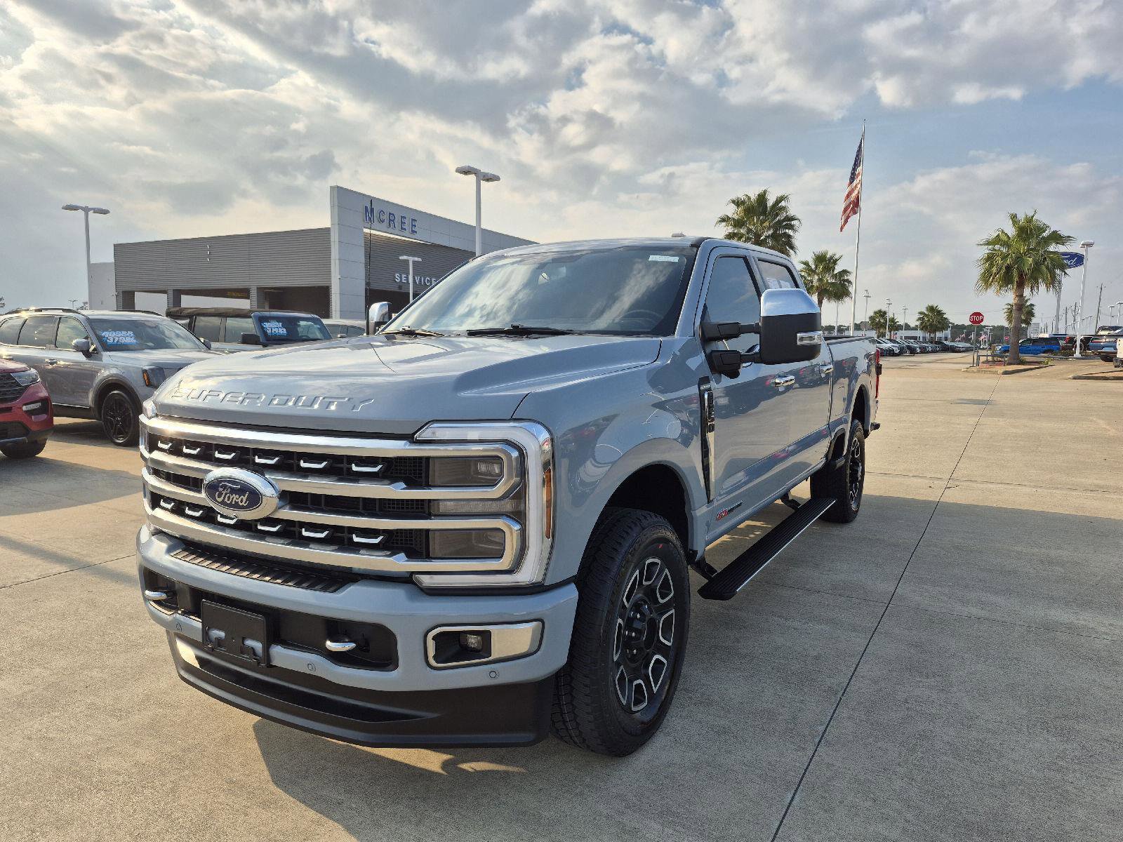 Certified 2024 Ford F250 Platinum image 1