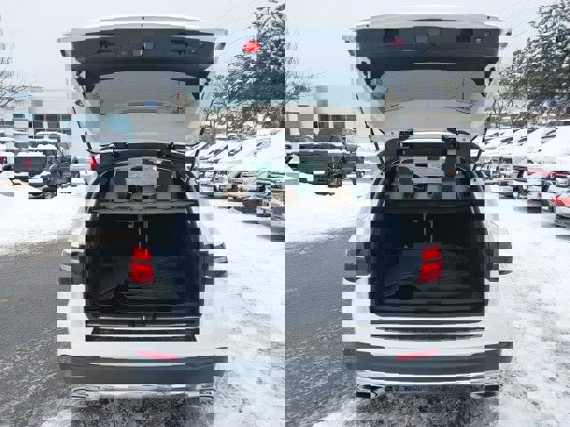 Used 2018 Mercedes-Benz GLC 300 4MATIC image 28