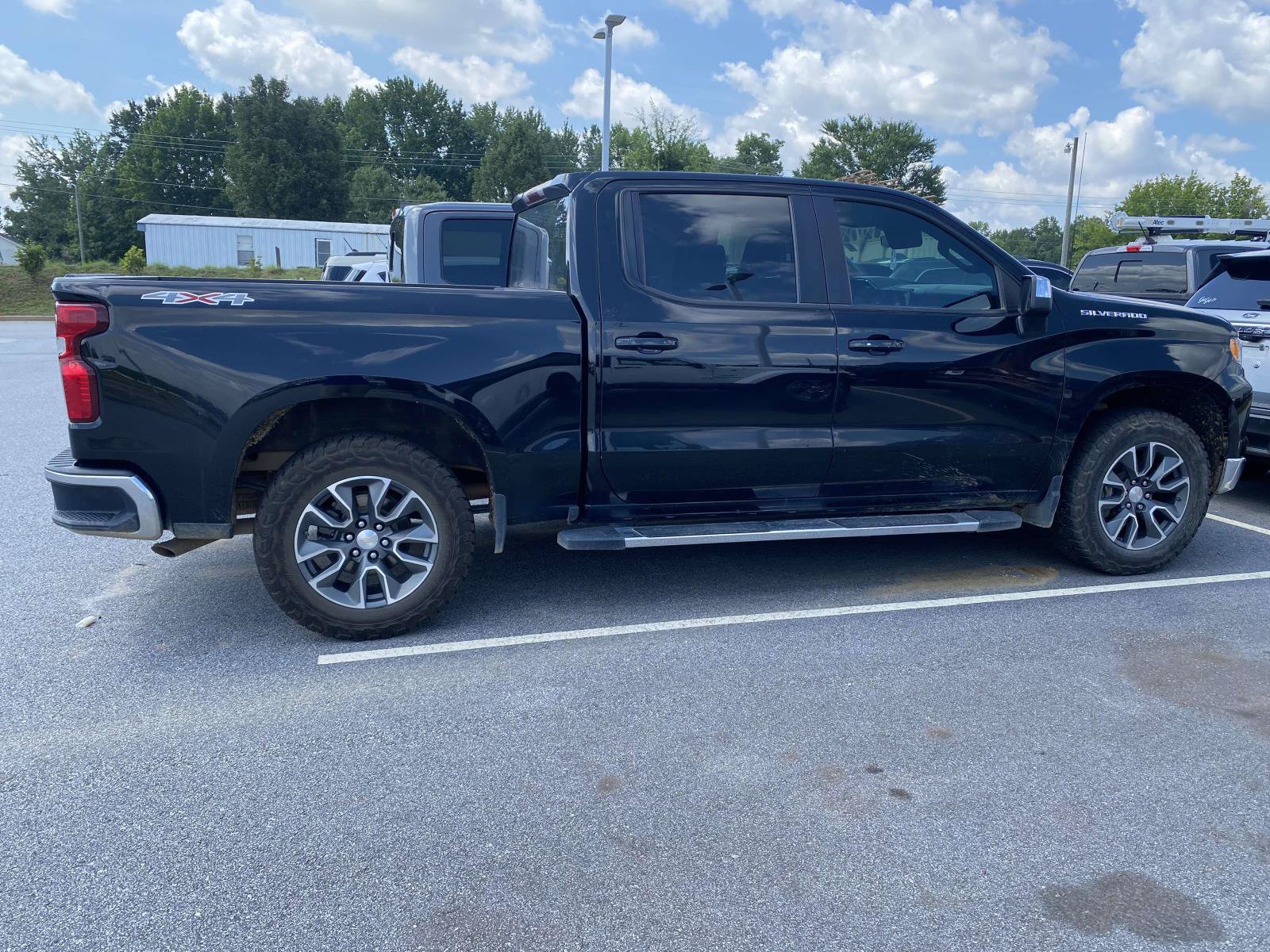 Used 2023 Chevrolet Silverado 1500 LT w/ Protection Package AWD/4WD image 7