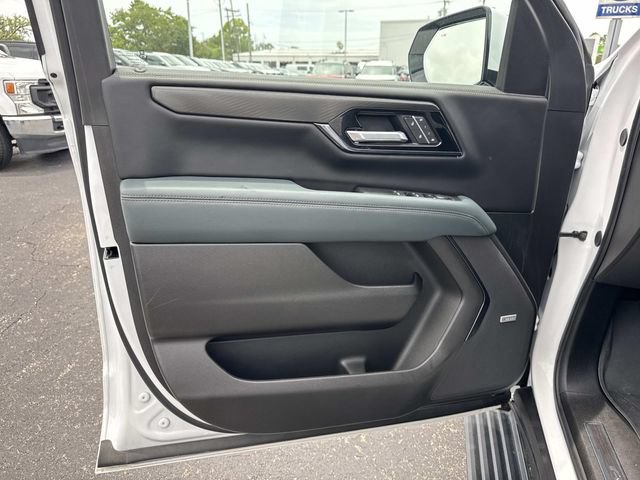 Used 2025 GMC Yukon AT4 w/ AT4 Premium Package AWD/4WD image 19