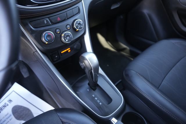 Used 2017 Chevrolet Trax LT w/ LT Convenience Package image 27