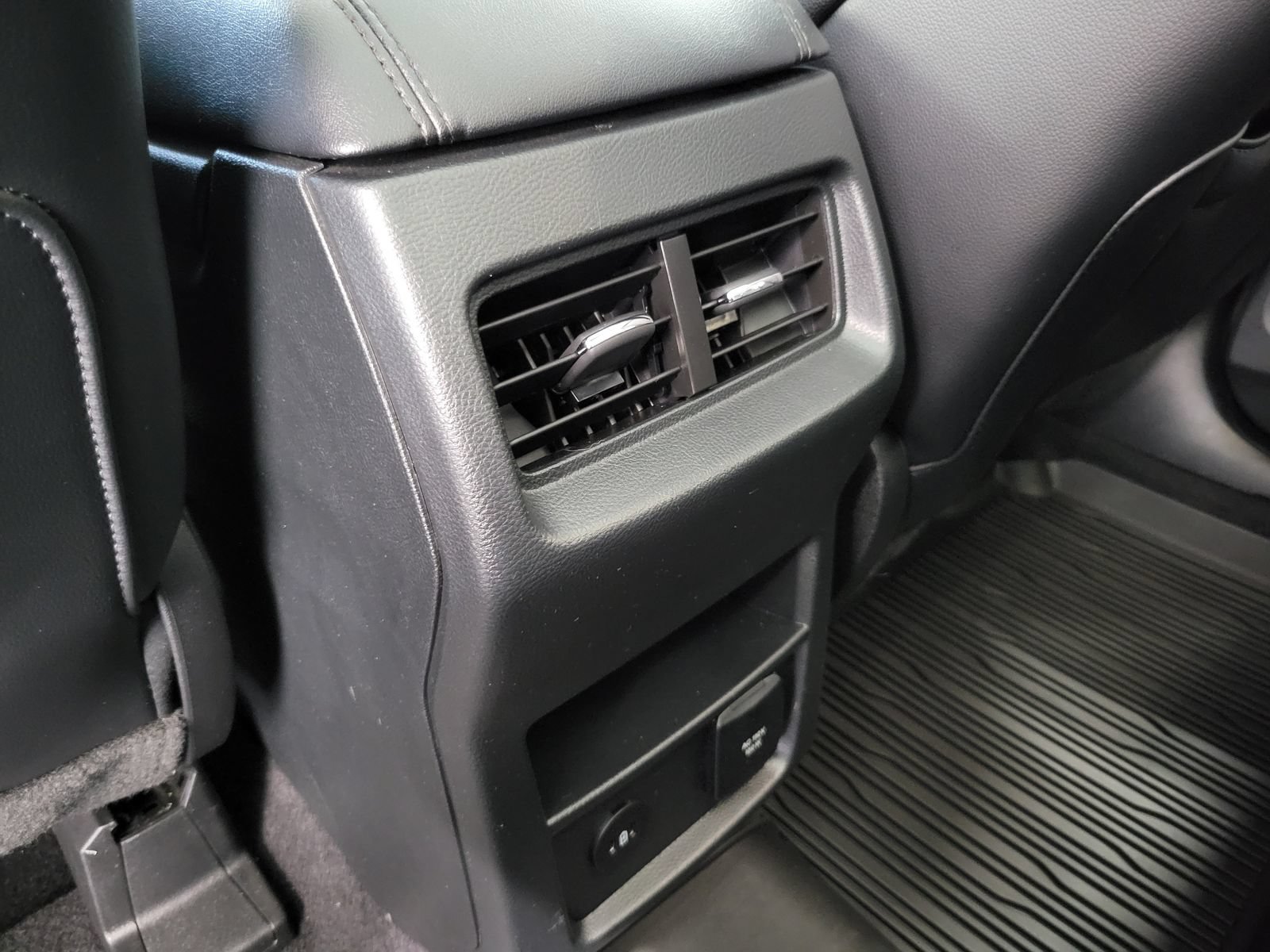 Certified 2023 Ford Edge SEL w/ Convenience Package AWD/4WD image 29