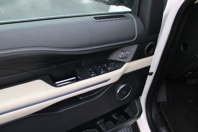 Certified 2019 Ford Expedition Max Platinum AWD/4WD image 5