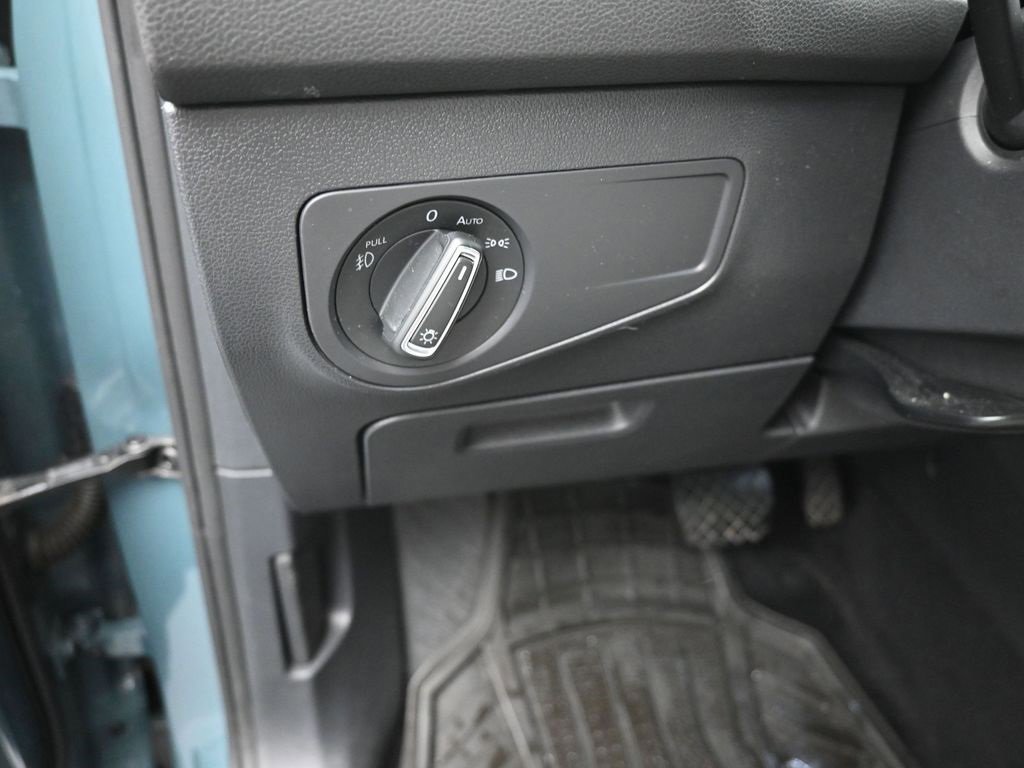 Used 2020 Volkswagen Tiguan SEL image 19