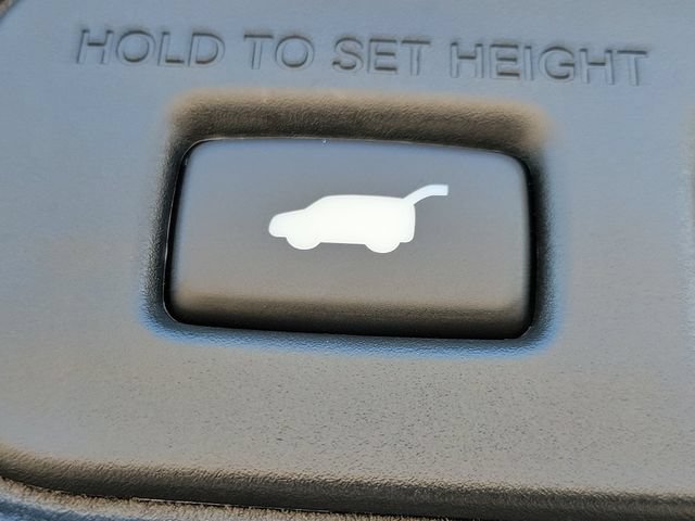 Used 2023 Honda Pilot Touring image 10