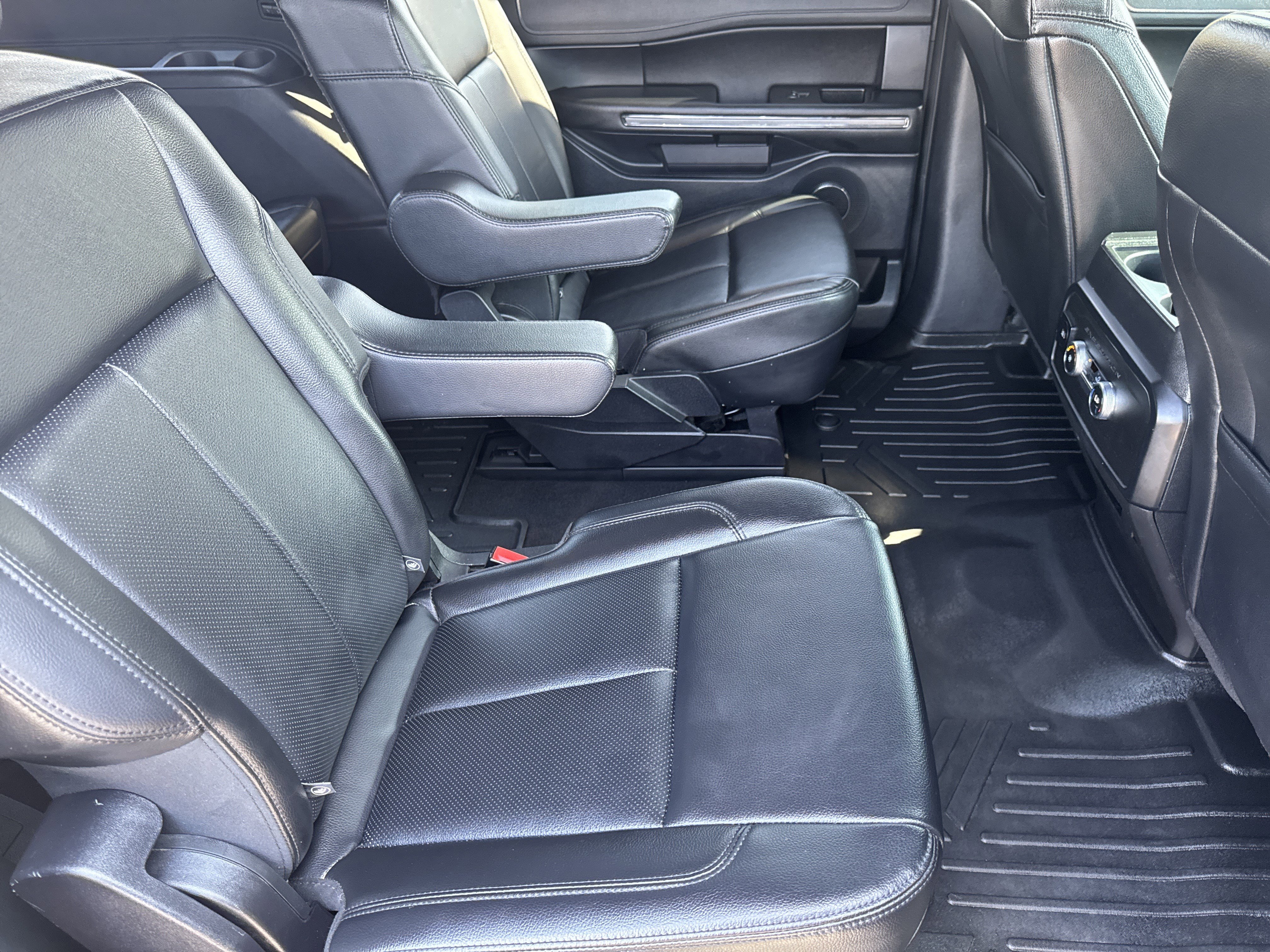 Certified 2021 Ford Expedition Max XLT image 19