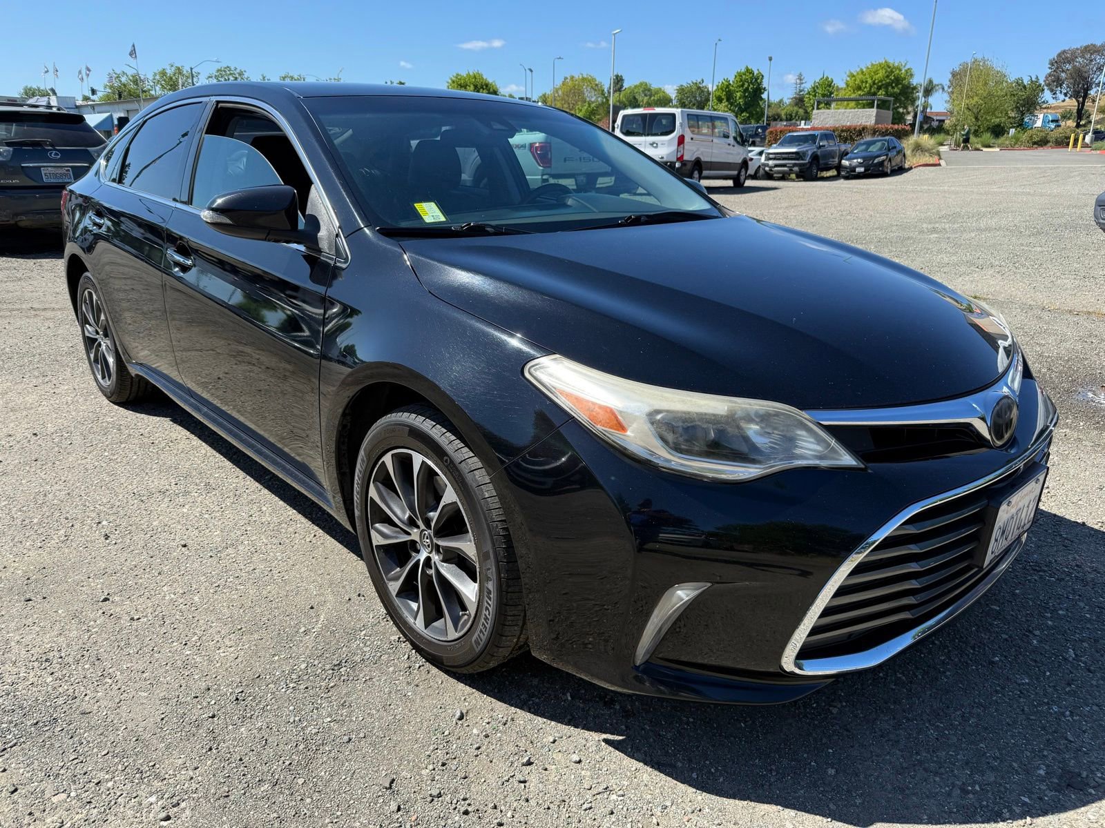 Used 2018 Toyota Avalon XLE FWD image 7