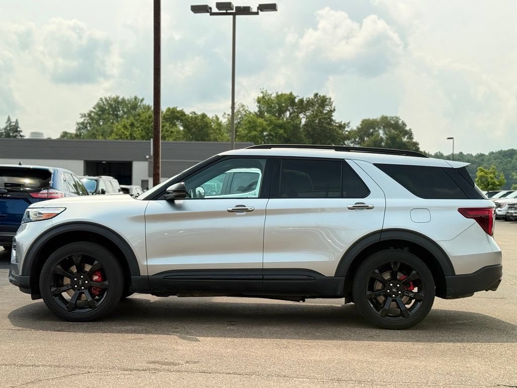 Certified 2024 Ford Explorer ST w/ Technology Package AWD/4WD image 41